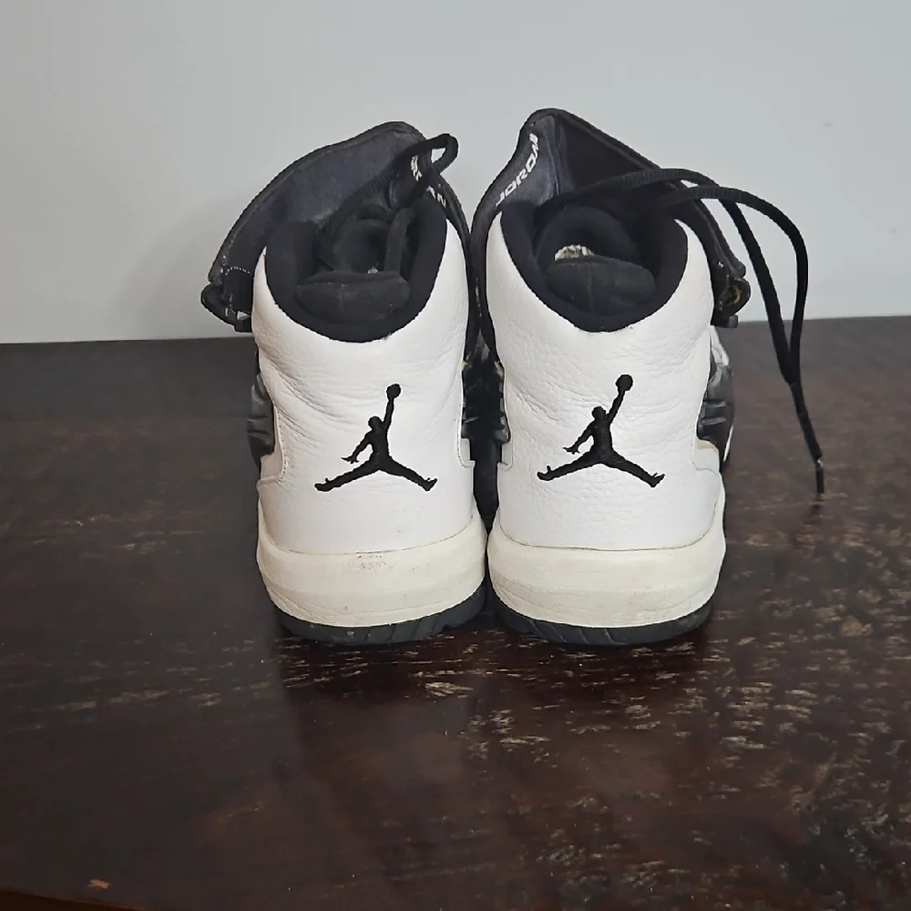 Nike Air Jordan Jumpman Swift 6 - Black, White, And Gray Men's Sneakers - Picture 9 of 16